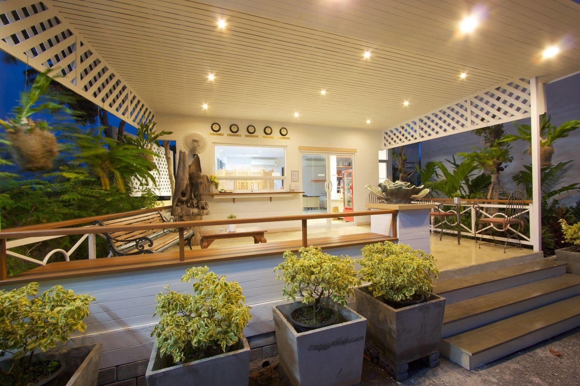 بانغسين Charn Residence المظهر الخارجي الصورة