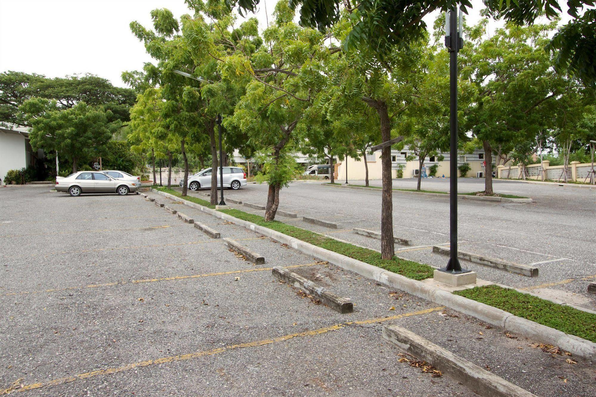 بانغسين Charn Residence المظهر الخارجي الصورة